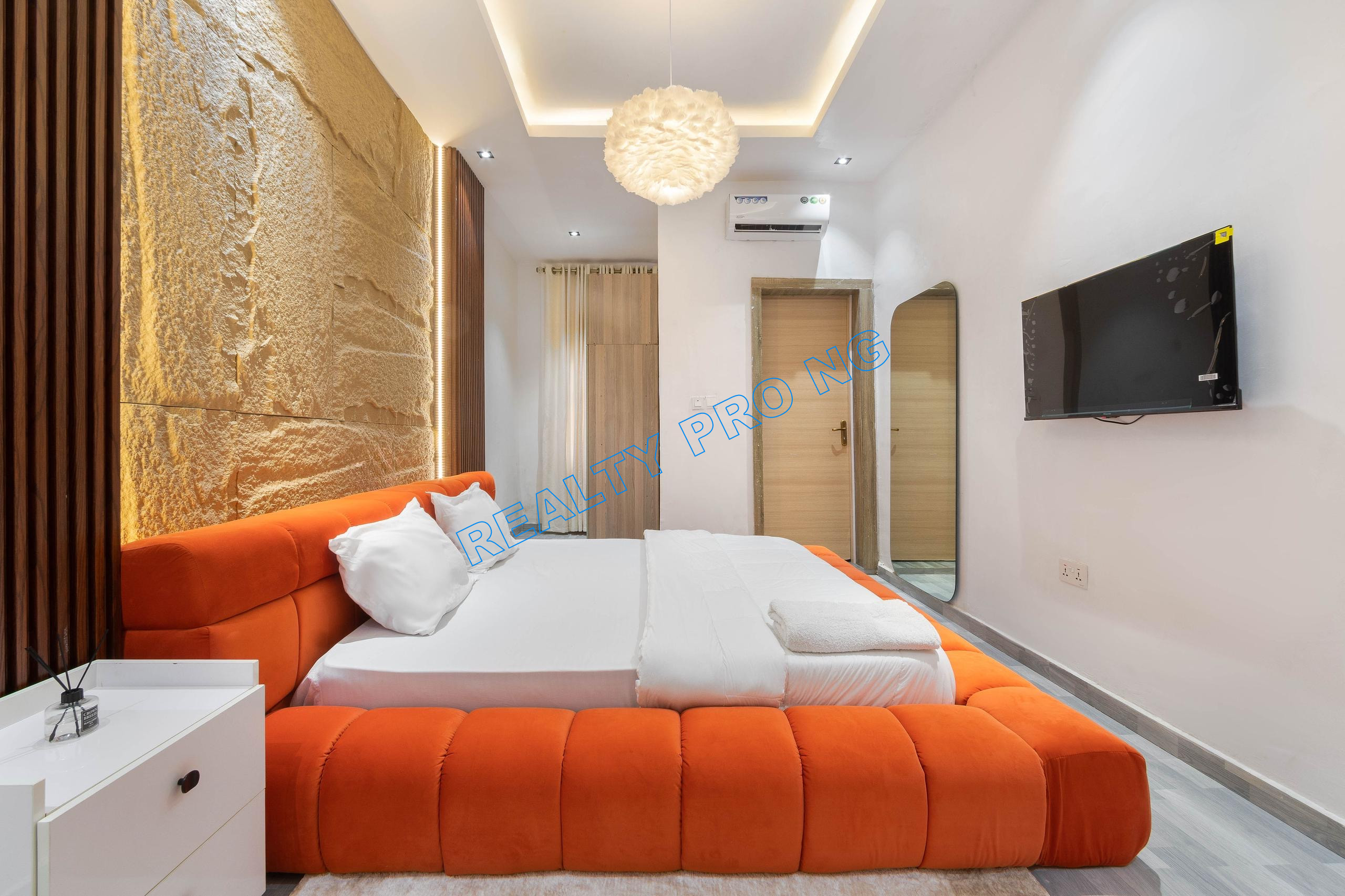 Service Apartment