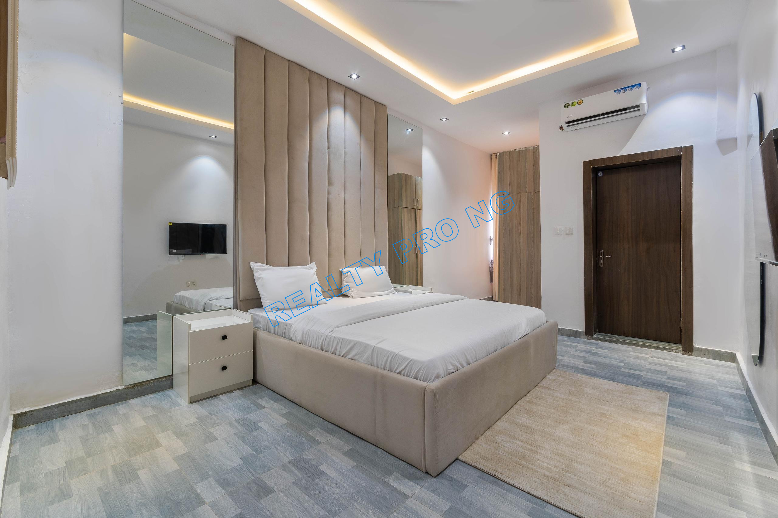 Service Apartment